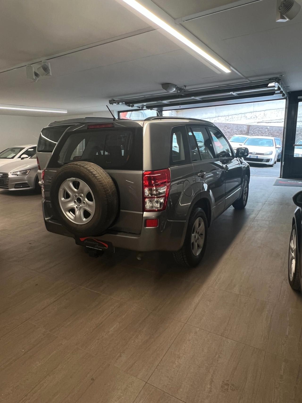 Suzuki Grand Vitara Grand Vitara 1.9 DDiS 4x4 GANCIO TRAINO/AHK Neopatentati
