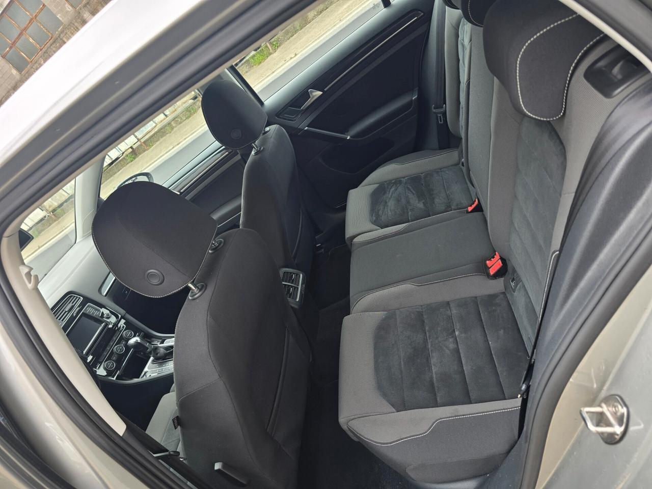 Volkswagen Golf 2.0 TDI 150cv DSG HIGHLINE