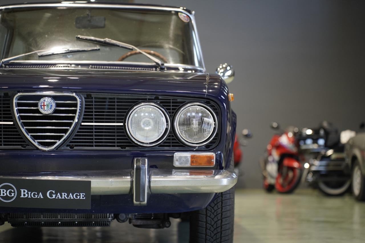 Alfa Romeo Giulia 2000