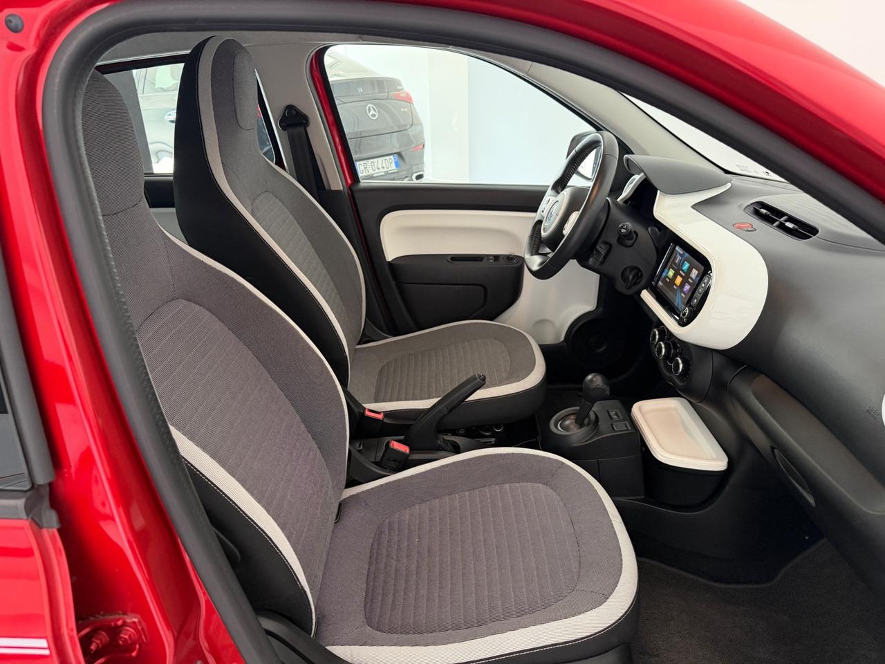RENAULT TWINGO AUTOMATICA NAVI/CERCHI/SEDILI RISCALDABILI 45.000 KM
