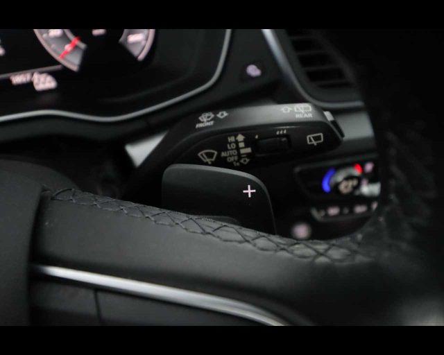 AUDI Q5 35 TDI S tronic Business Advanced