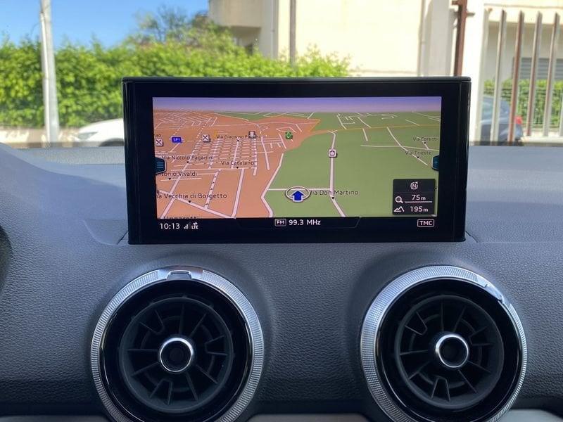 Audi Q2 S Line interno ed esterno 2.0 TDI 150CV S-Tronic 35