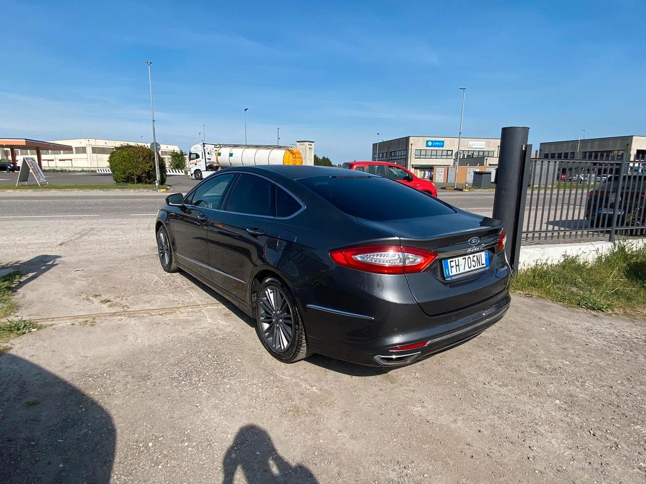 Ford Mondeo Full Hybrid 2.0 187 CV eCVT 4 porte Vignale