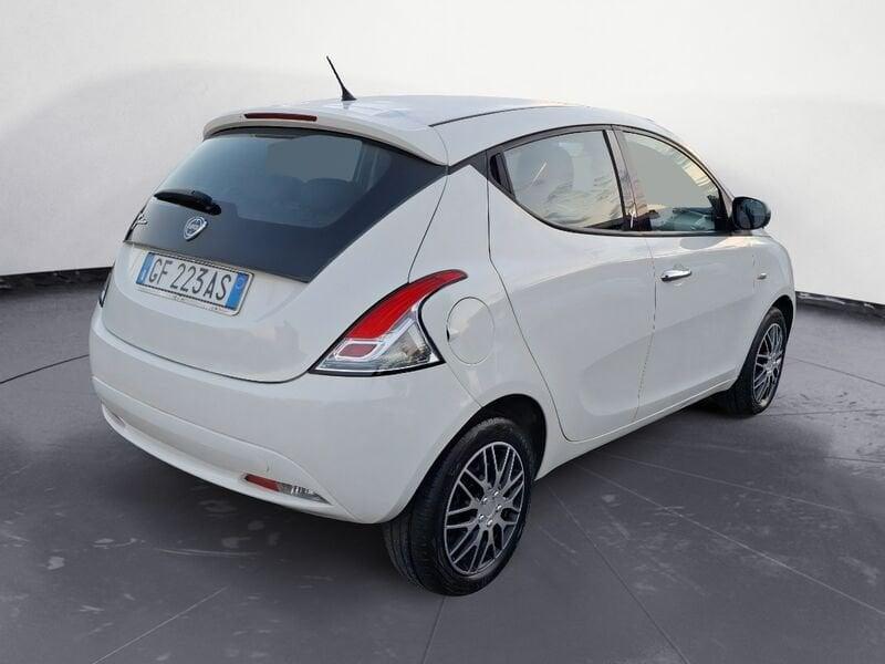 Lancia Ypsilon Ypsilon 1.2 69 CV 5 porte Silver
