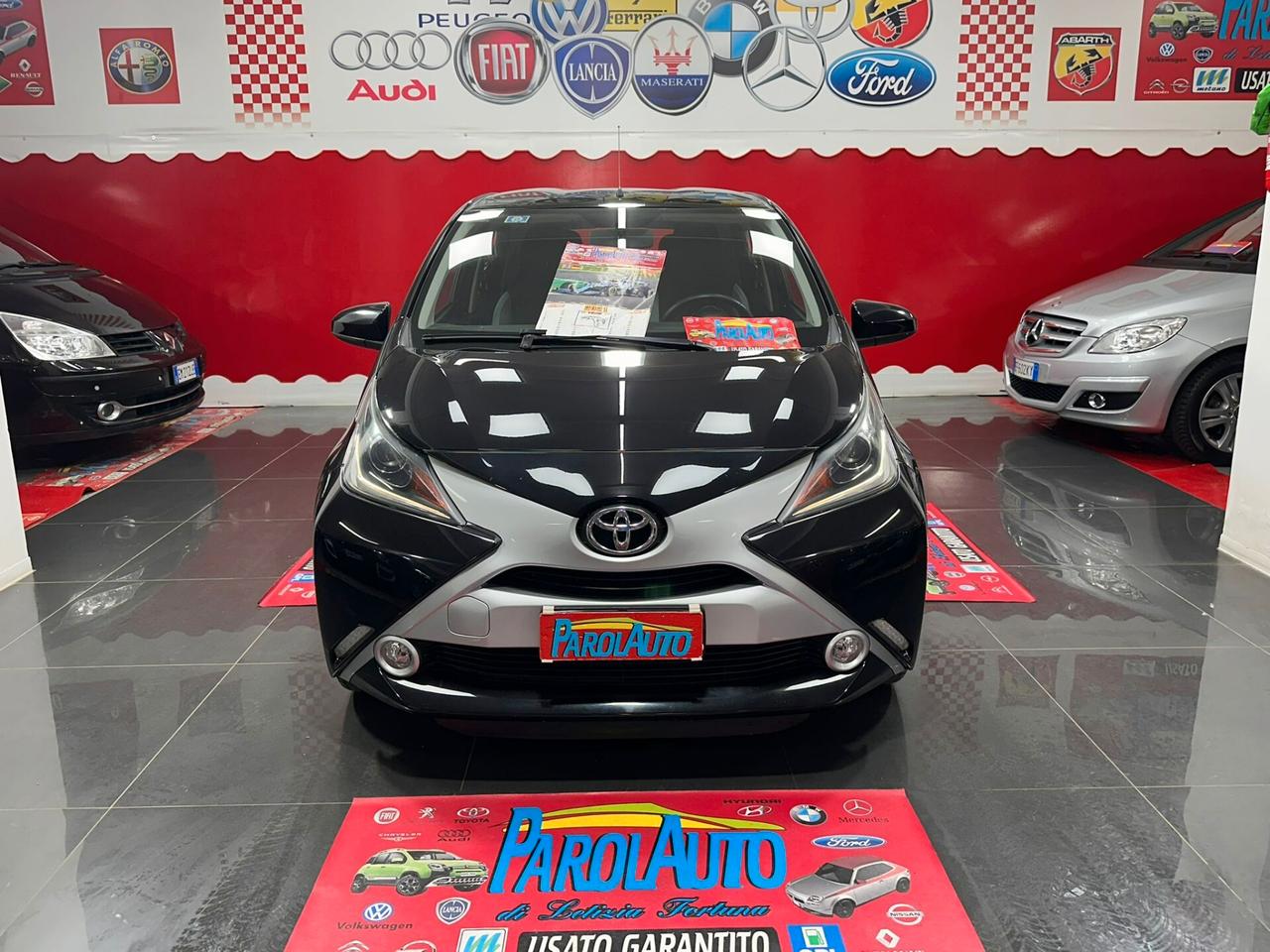 Toyota Aygo 1.0 VVT-i 69 CV x-BLACK - 2016