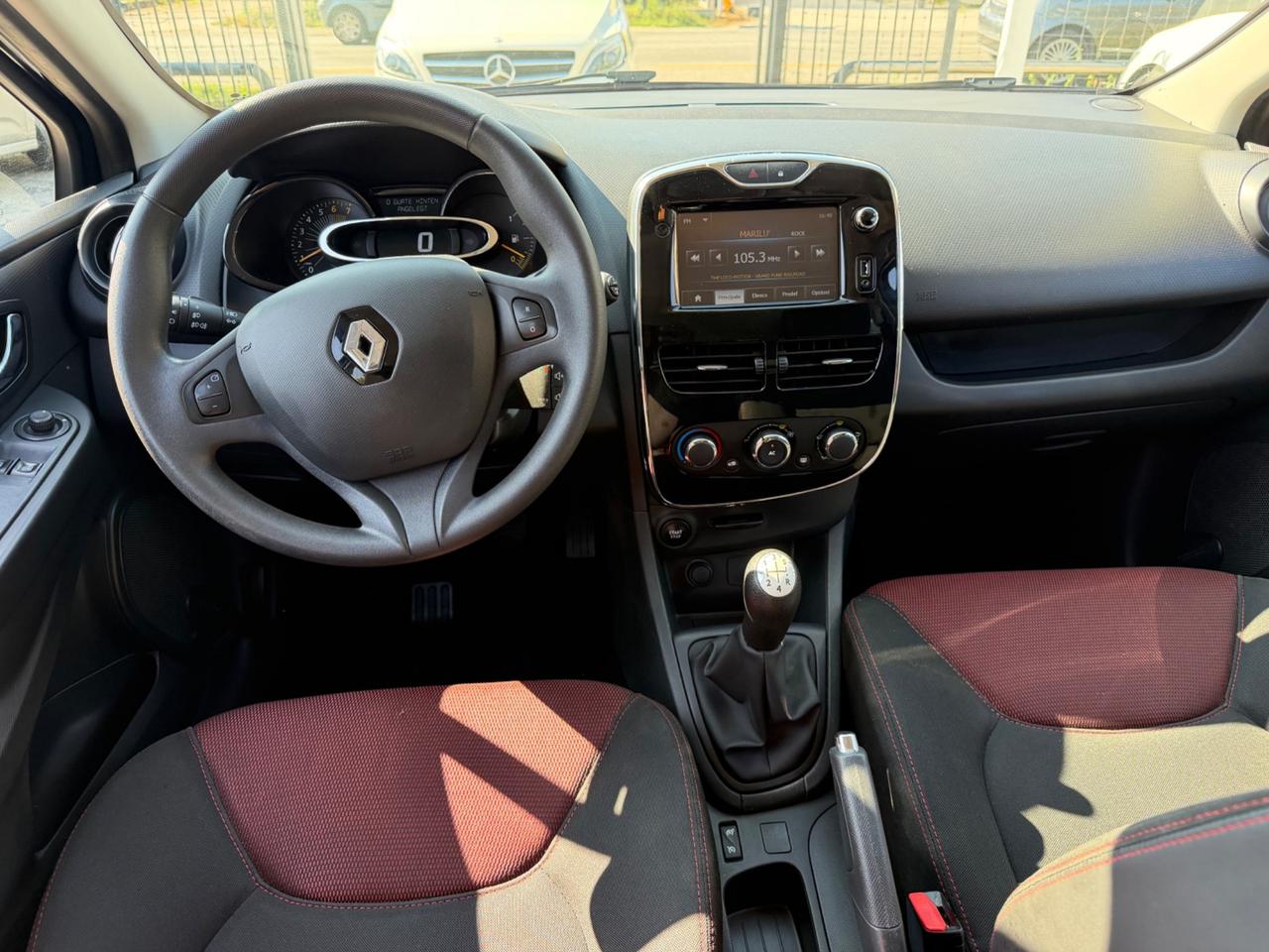 Renault Clio 1.2 75CV 5 porte