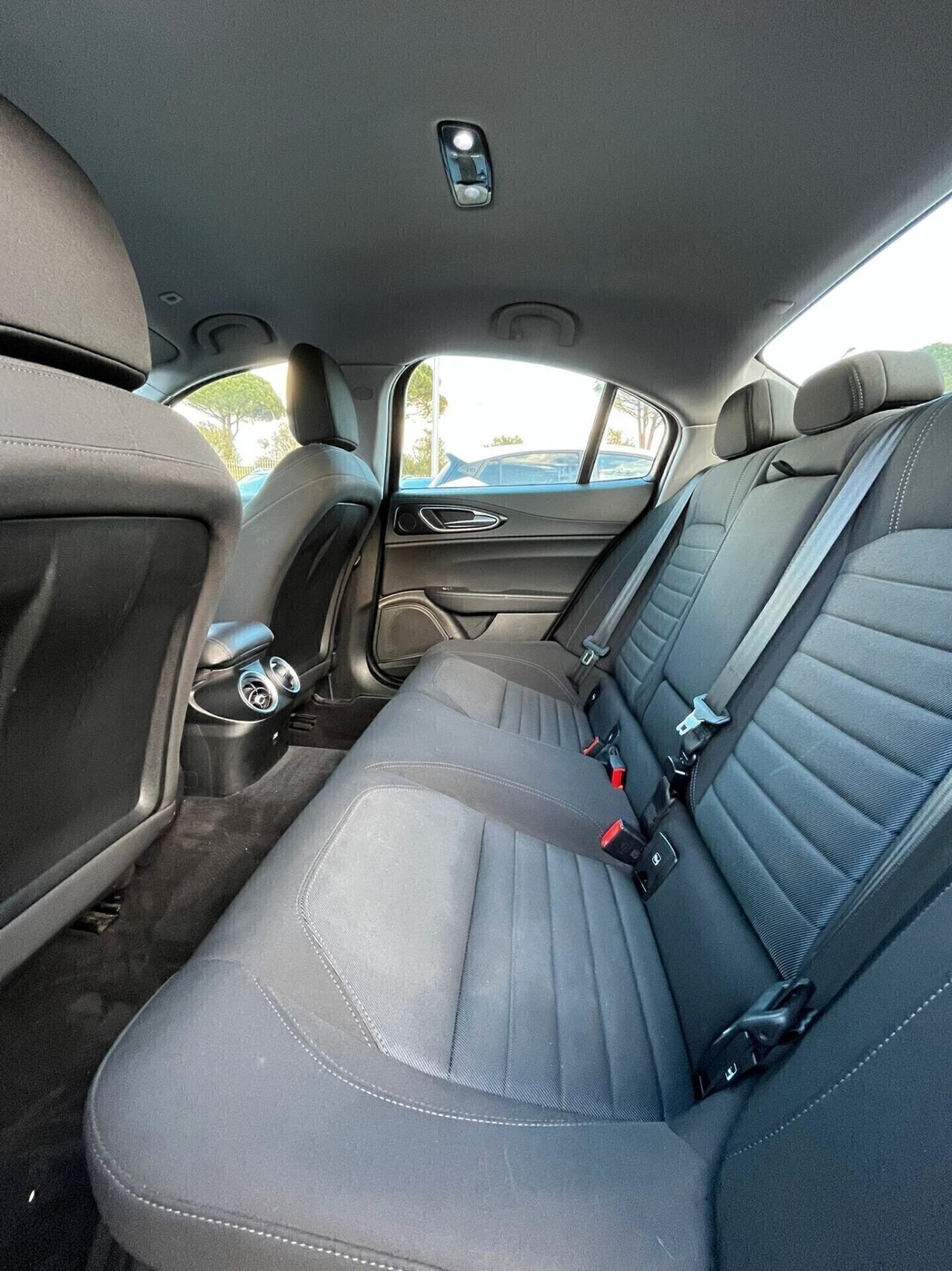 Alfa Romeo Giulia 2.2 Turbodiesel 136 CV AT8 Business