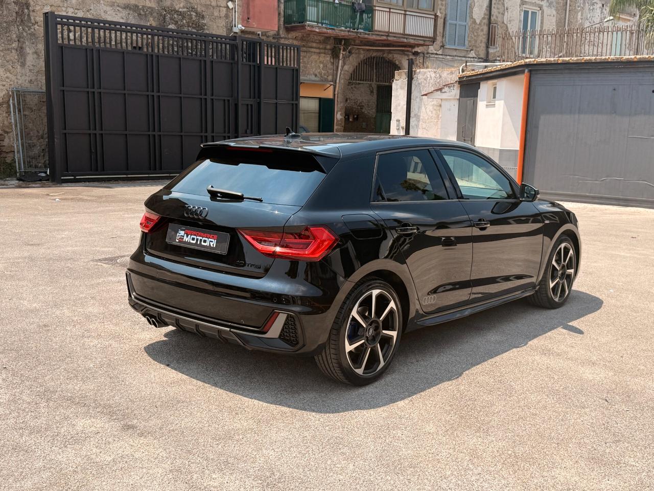 Audi A1 SPB 40 TFSI S tronic line edition