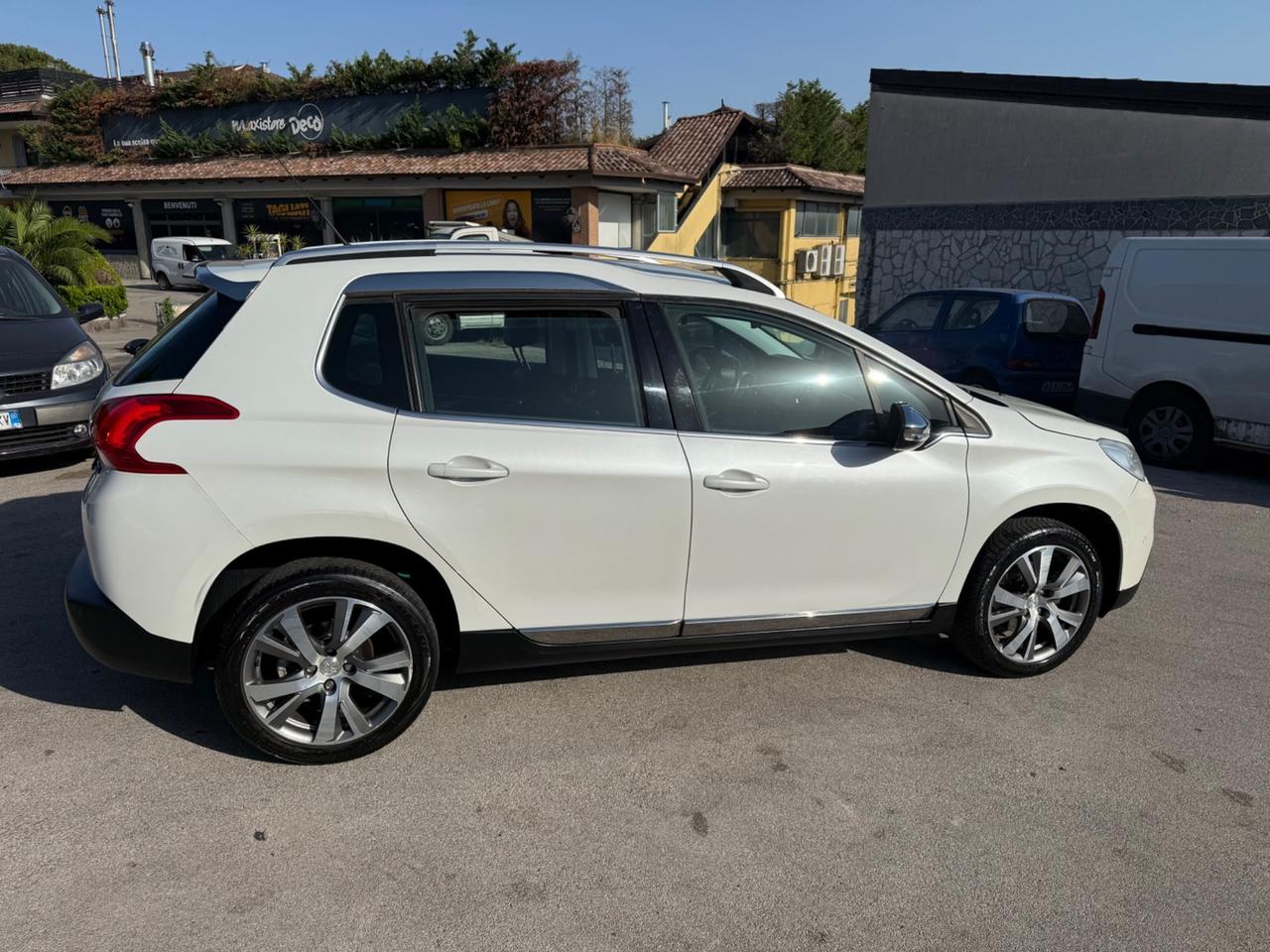 Peugeot 2008 1.6 e-HDi 115 CV Stop&Start Allure