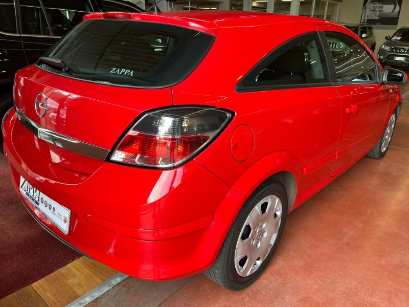 OPEL Astra GTC 1.9 16V CDTI 150CV 3 porte Sport