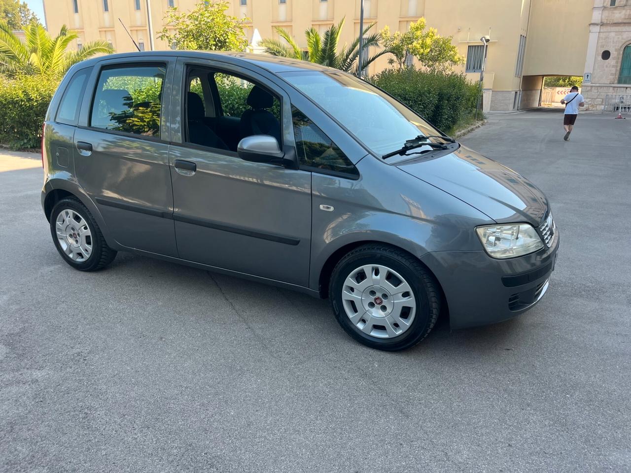 Fiat Idea 1.4 16V S&S Emotion