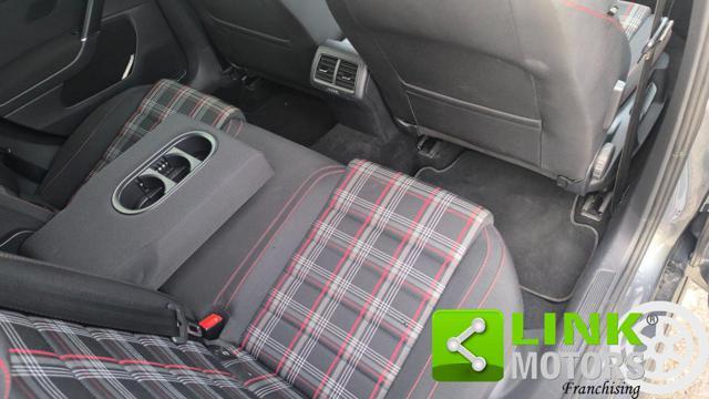 VOLKSWAGEN Golf GTI Performance 2.0 245 CV TSI DSG