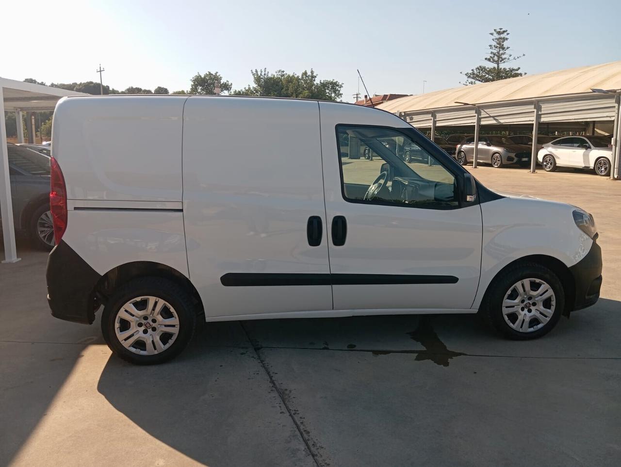 Fiat Doblo Cargo II versione cargo 1.6 mjt 105cv CH1 Lounge S&S, TRE POSTI