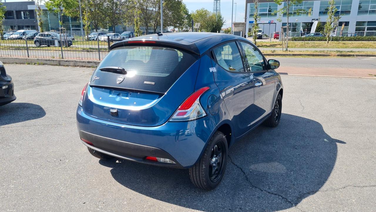 Lancia Ypsilon 1.0 FireFly 5 porte S&S Hybryd Gold