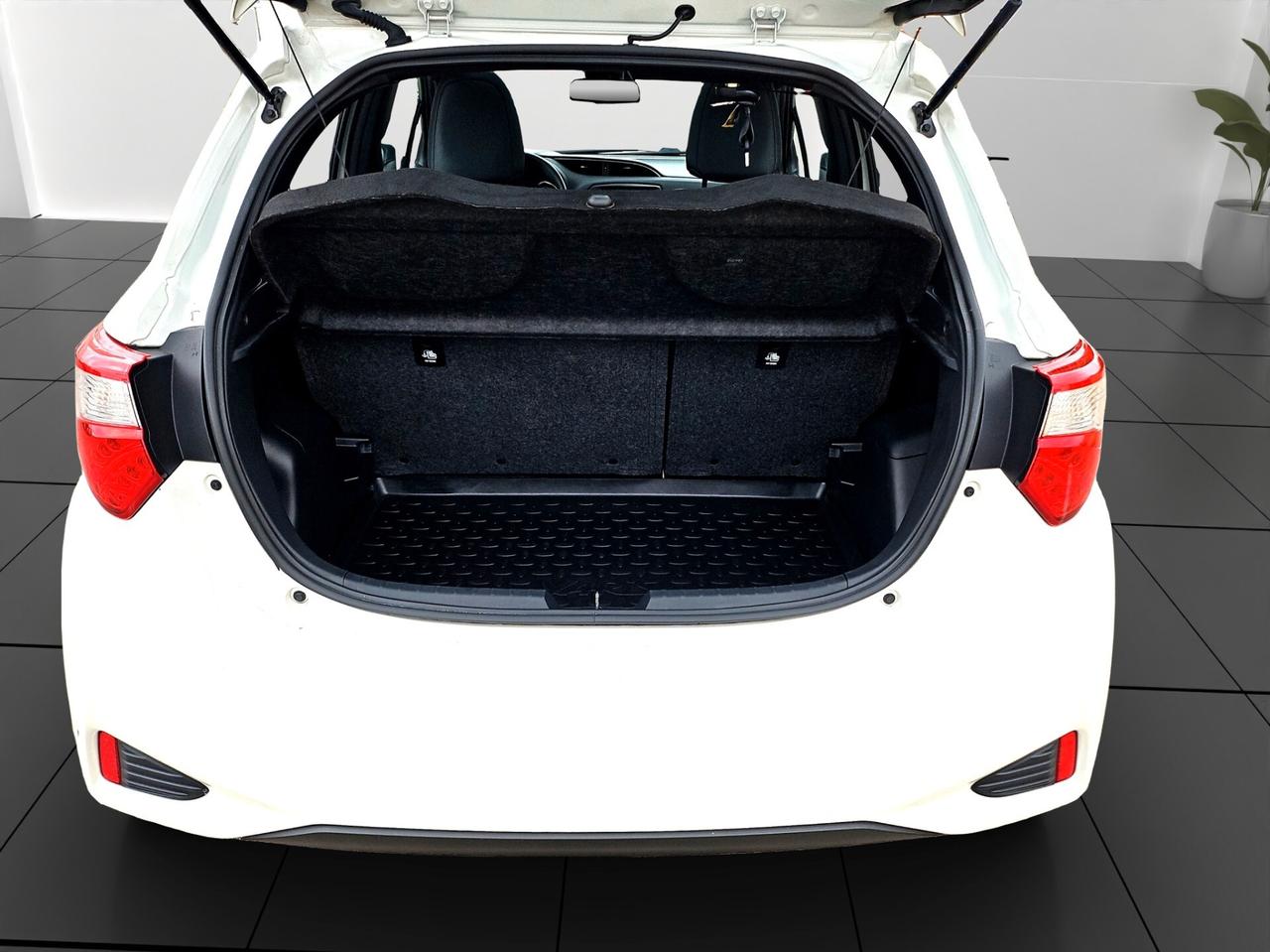 Toyota Yaris 1.5 Hybrid 5 porte Style FULL NEOPATENTATI