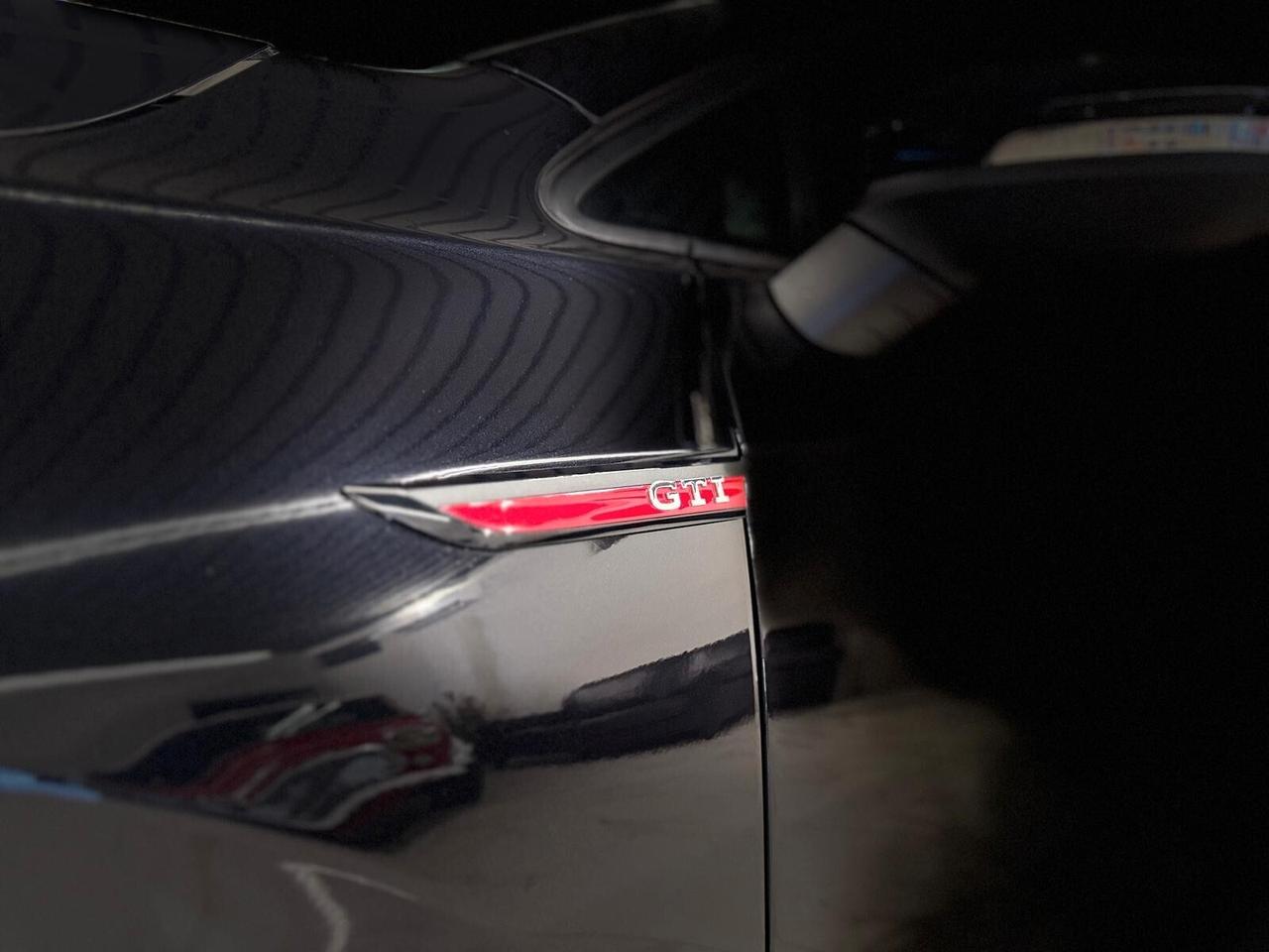 Volkswagen Golf GTI 2.0 TSI