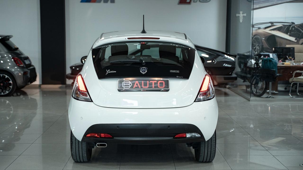 Lancia Ypsilon 1.0 FIREFLY 70 CV SES HYBRID GOLD CARPLAY LED FULL