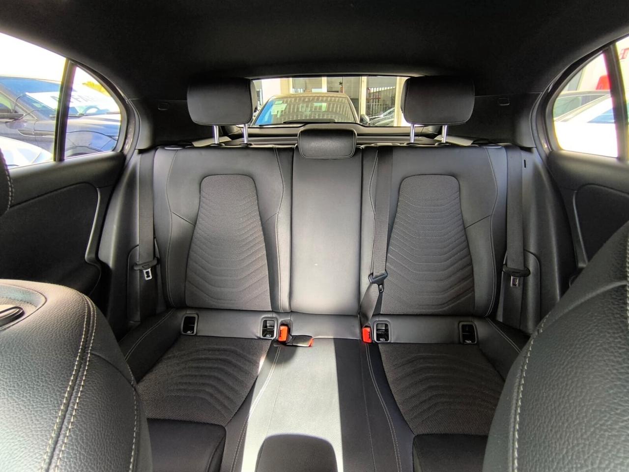 Mercedes A 180d Auto Business 2.0 cc 116 cv 2021