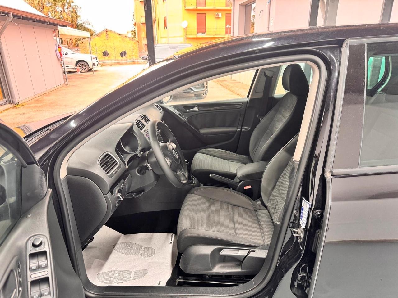 Volkswagen Golf 2.0 TDI DPF Sportline