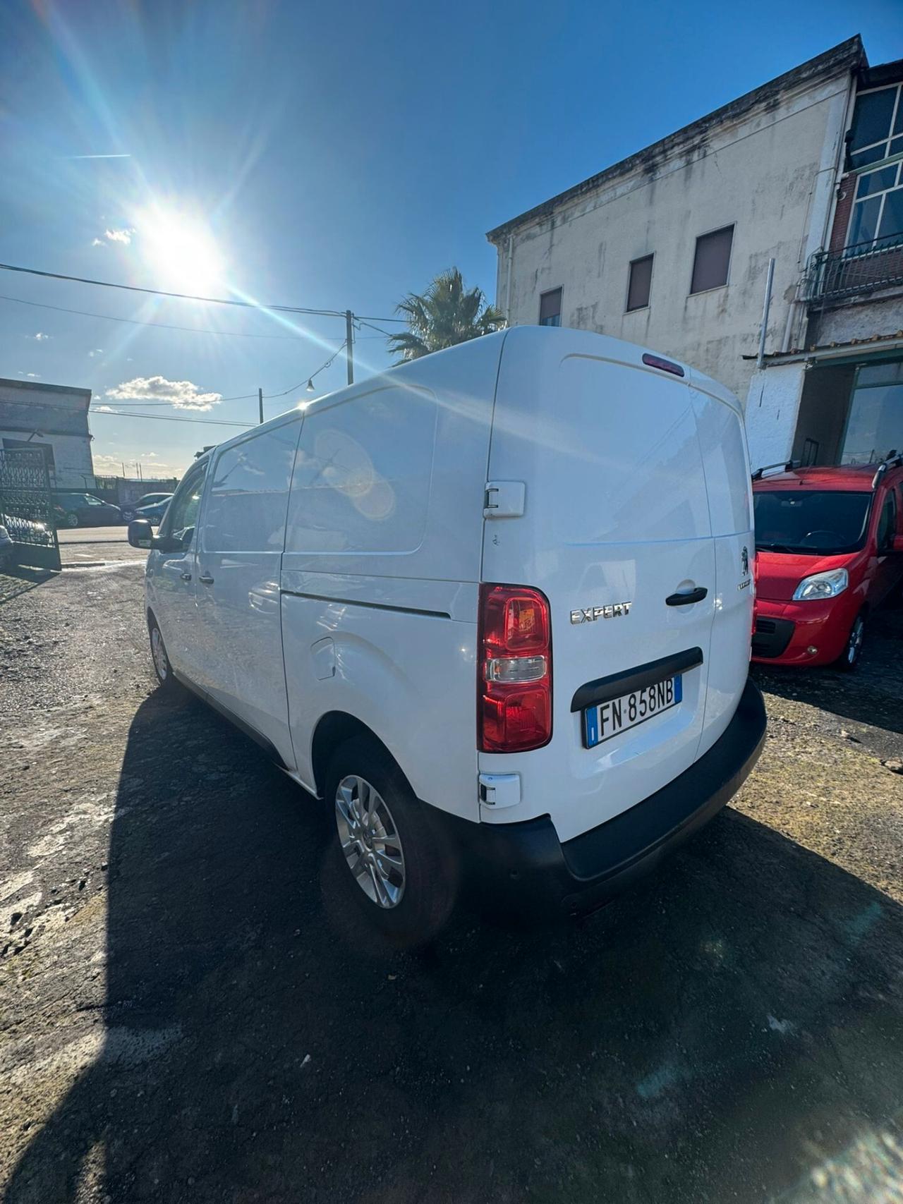 Peugeot Expert BlueHDi 120 PL-TN Furgone coibentato Premium Standard