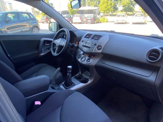 TOYOTA RAV 4 2.2 D-4D 136 CV Sol
