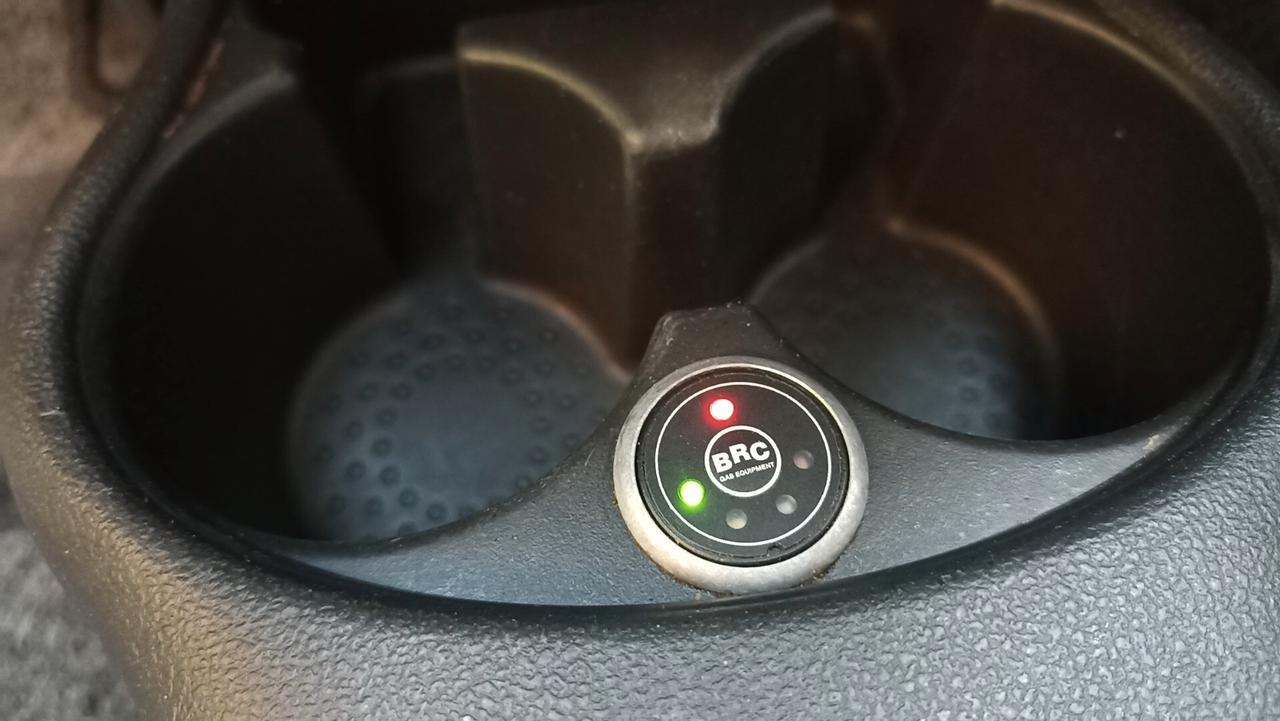 Nissan Micra 1.2 12V 5 porte GPL Eco Acenta