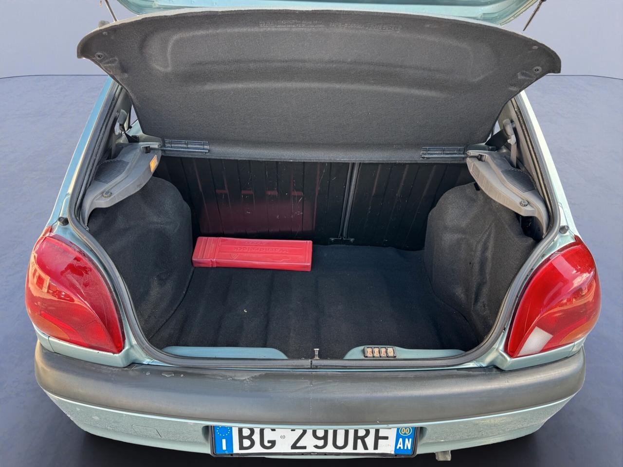 Ford Fiesta 1.2i 16V cat 5 porte Ghia