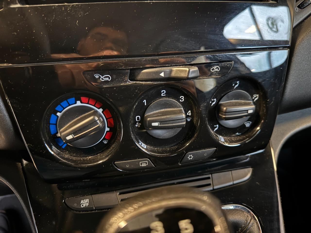 Lancia Ypsilon 1.2 Fire 69 CV 5 porte Silver