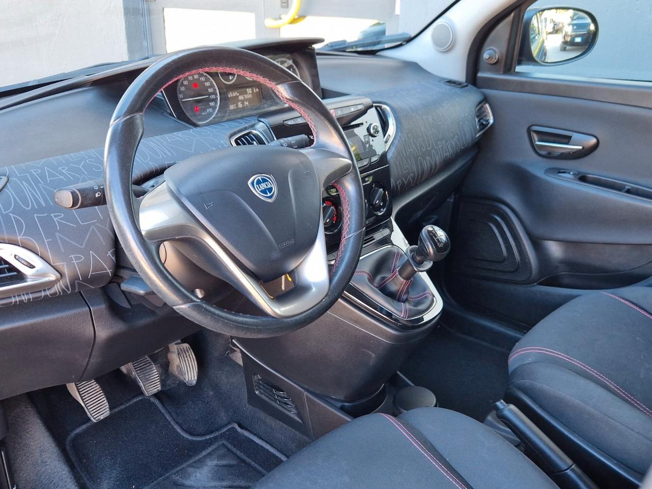 Lancia Ypsilon 1.2 69 CV 5 porte Elefantino