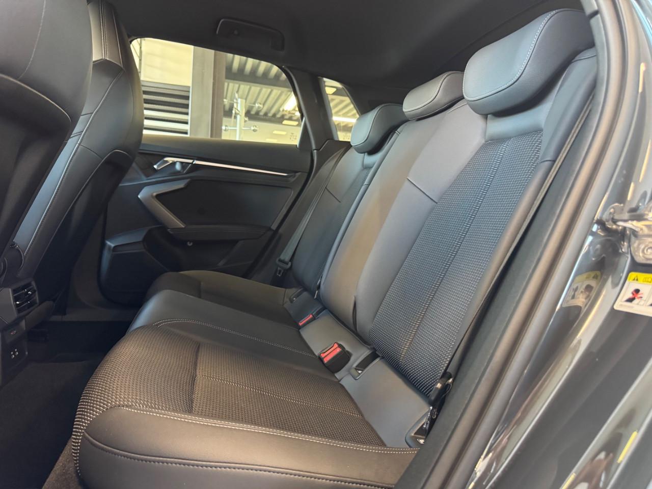 Audi A3 Sportback 30 TDI S Line Interiors 116cv
