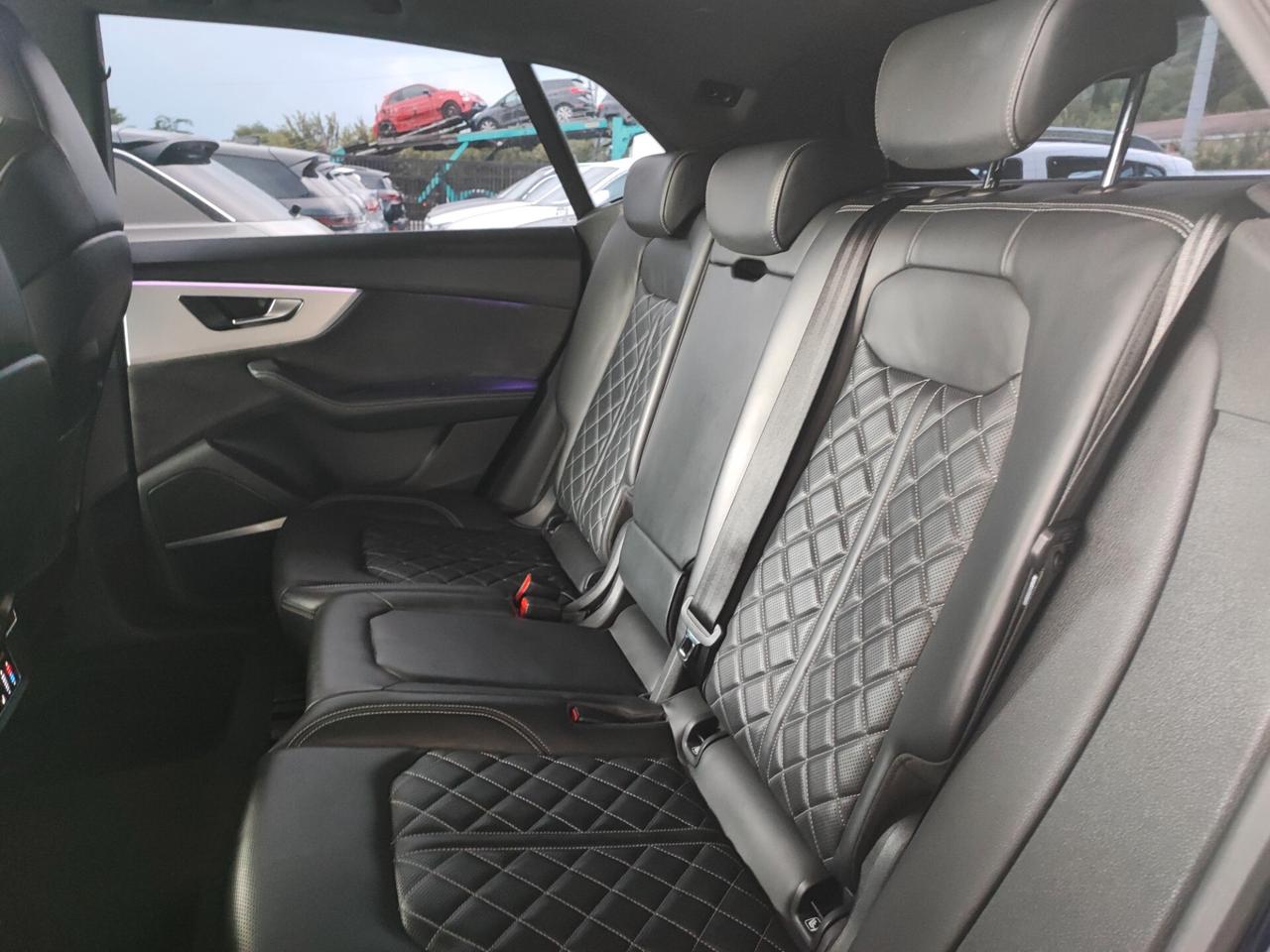 Audi Q8 55 TFSI quattro tiptronic Sline Plus
