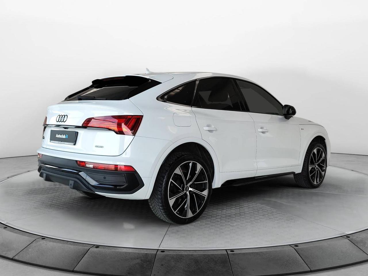 Audi Q5 Sportback 40 tdi mhev Identity Black Quattro