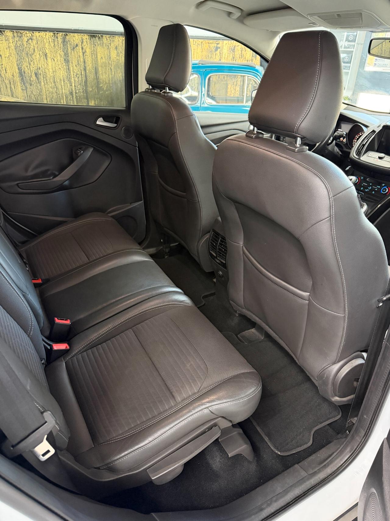Ford Kuga 2.0 TDCI 150 CV S&S 4WD Titanium