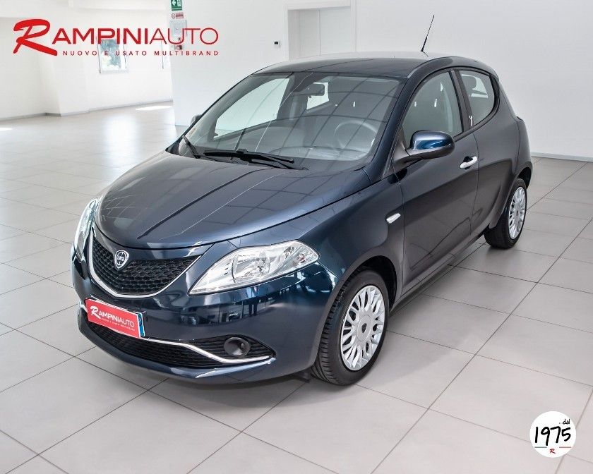 Lancia Ypsilon 1.2 69 CV 5 porte Gold Km 26.000 Pronta Consegna