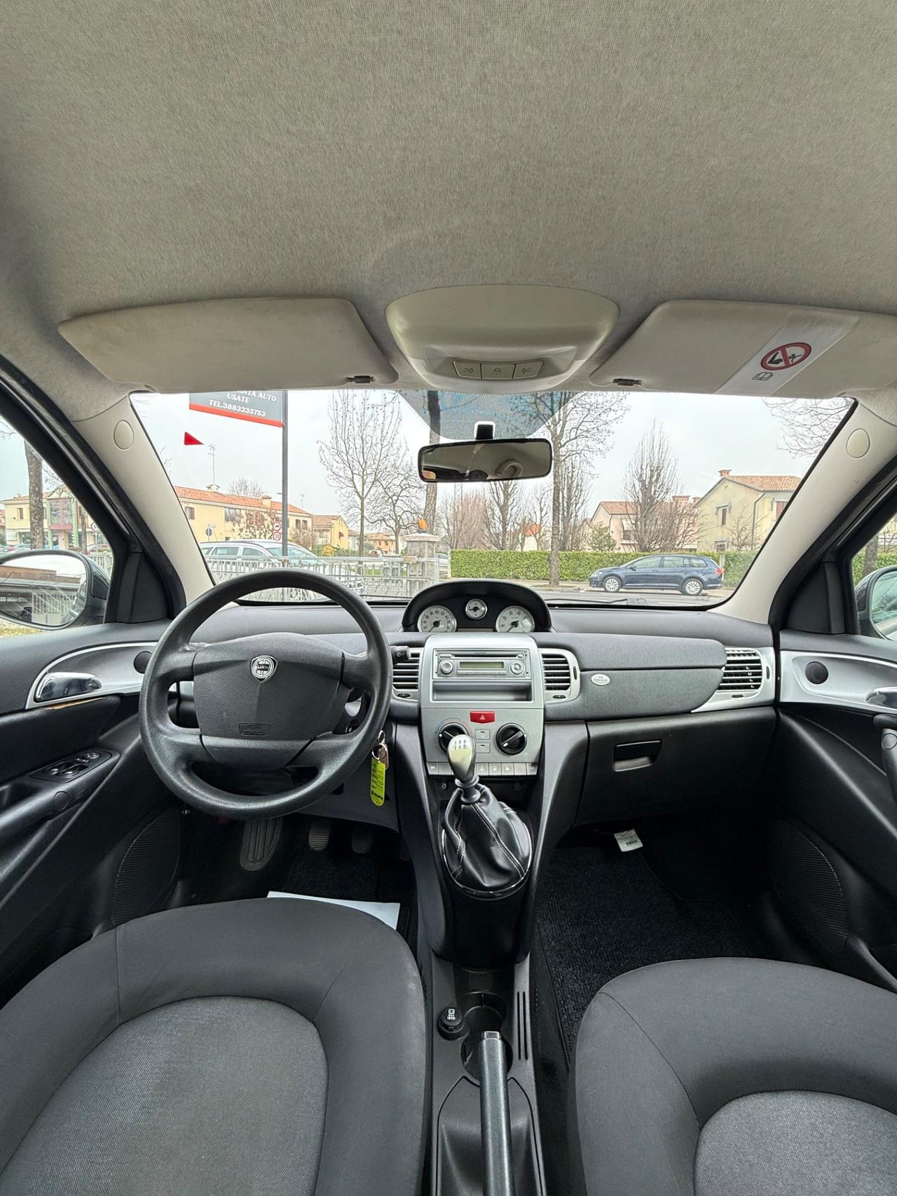 Lancia Ypsilon 1.2 69 CV Platinum