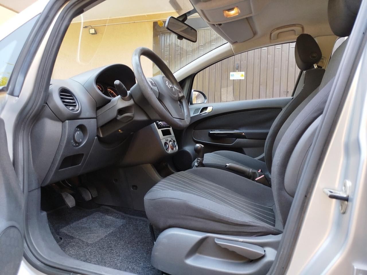 Opel Corsa 1.2 BENZINA 80cv / 50.000km / Neop.