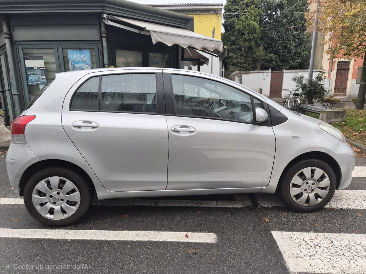 Toyota Yaris 1.0 5 porte