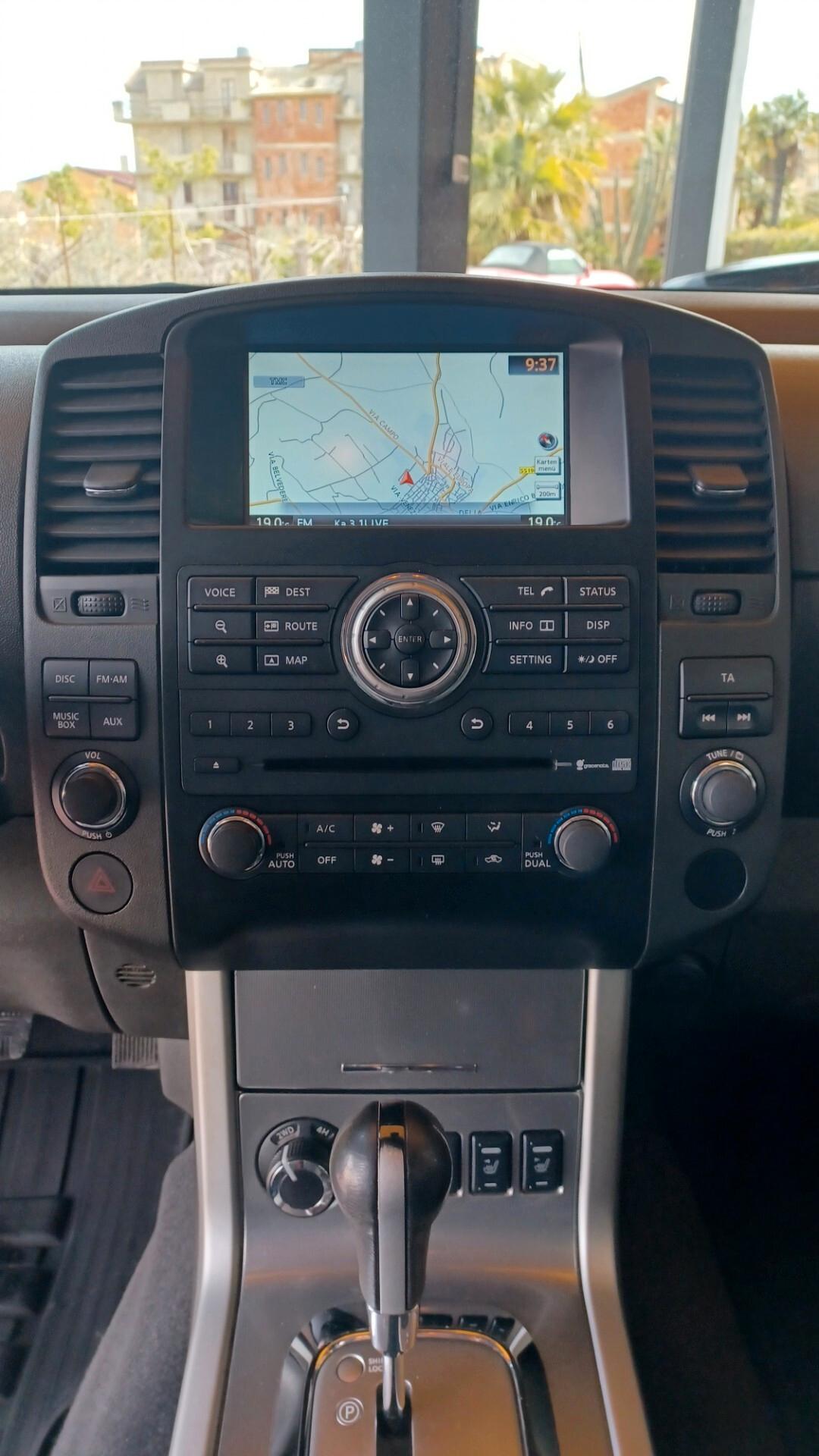 Nissan Navara 2.5 dCi 190CV 4 porte Double Cab LE