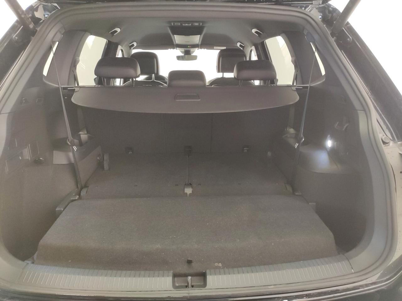 Volkswagen Tiguan Allspace 2.0 TDI SCR DSG R-Line