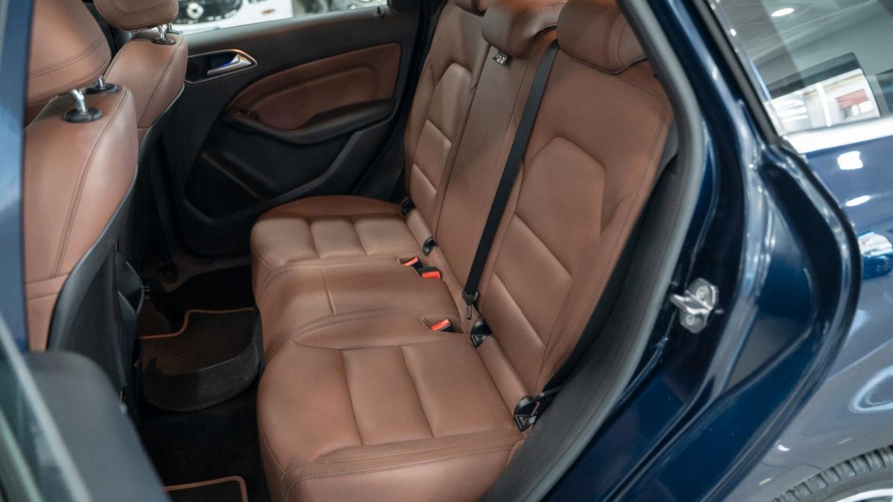 Mercedes-benz B 200 D PREMIUM PLUS AMG TETTO PACK LUCI PELLE XENO NAVI