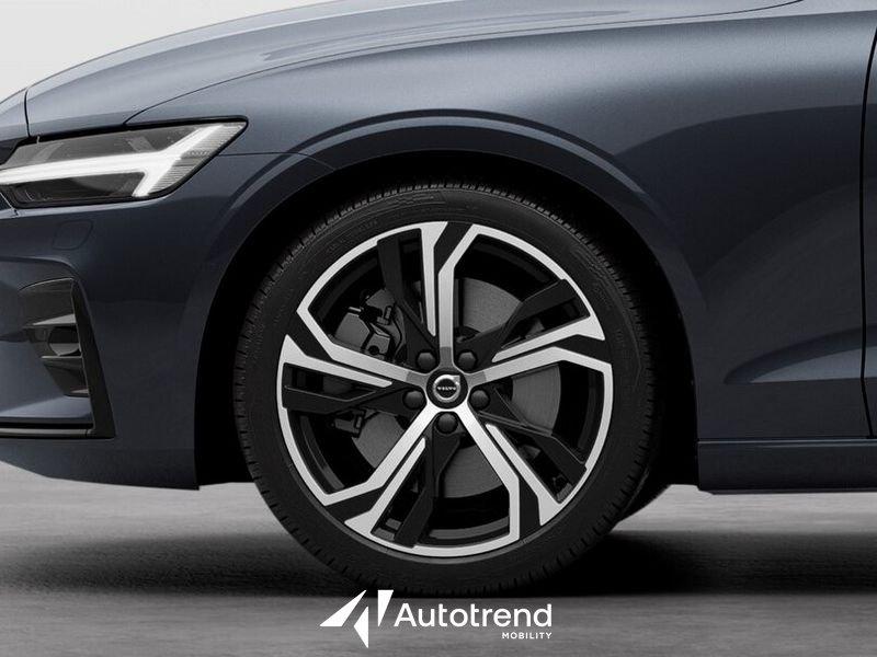 Volvo V60 B4 197+14 CV Mild Hybrid Diesel Automatica Plus Dark