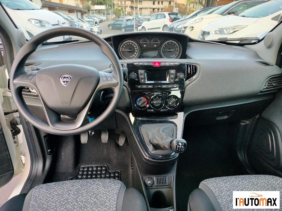 LANCIA - Ypsilon 1.0 firefly hybrid Silver s&s 70cv