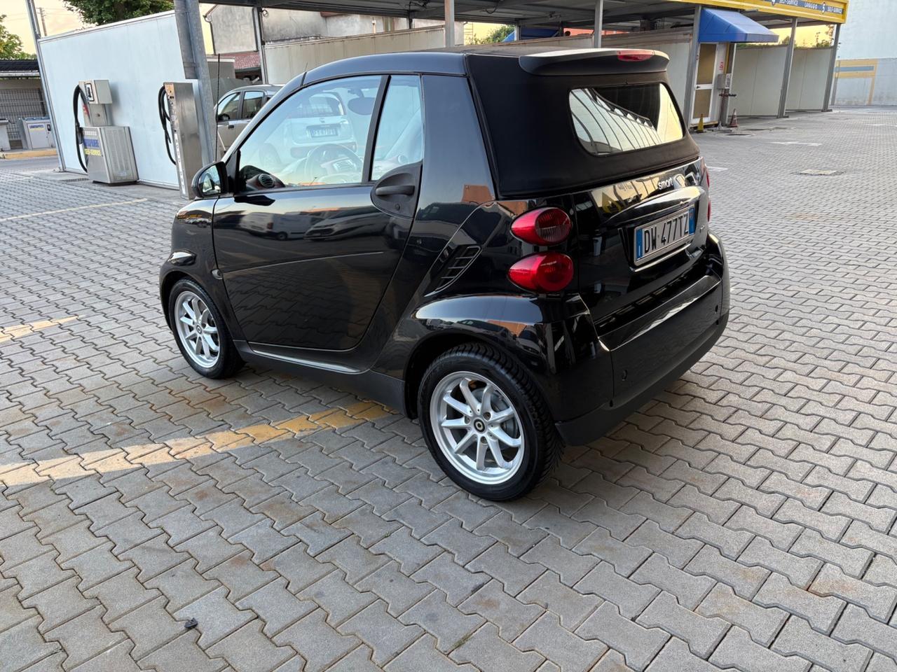 Smart ForTwo 1000 52 kW MHD cabrio passion