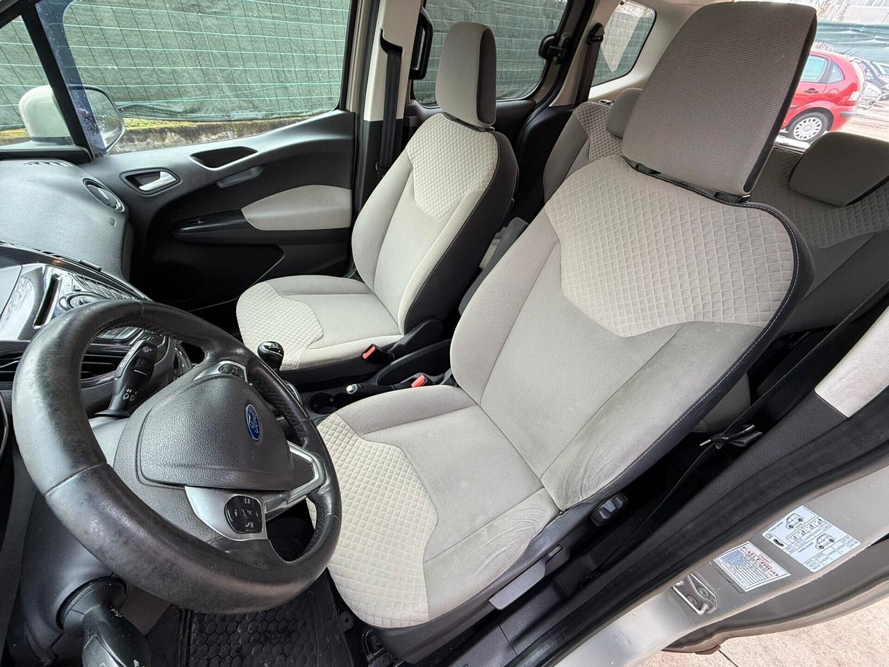 Ford Tourneo Courier 1.0 EcoBoost 100 CV Titanium