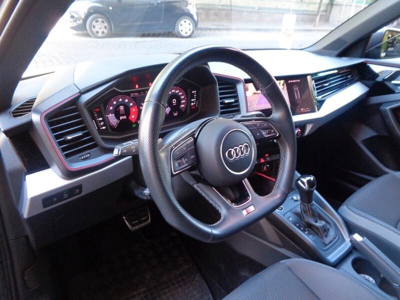 Audi A1 allstreet 30 TFSI S tronic S-Line Interno