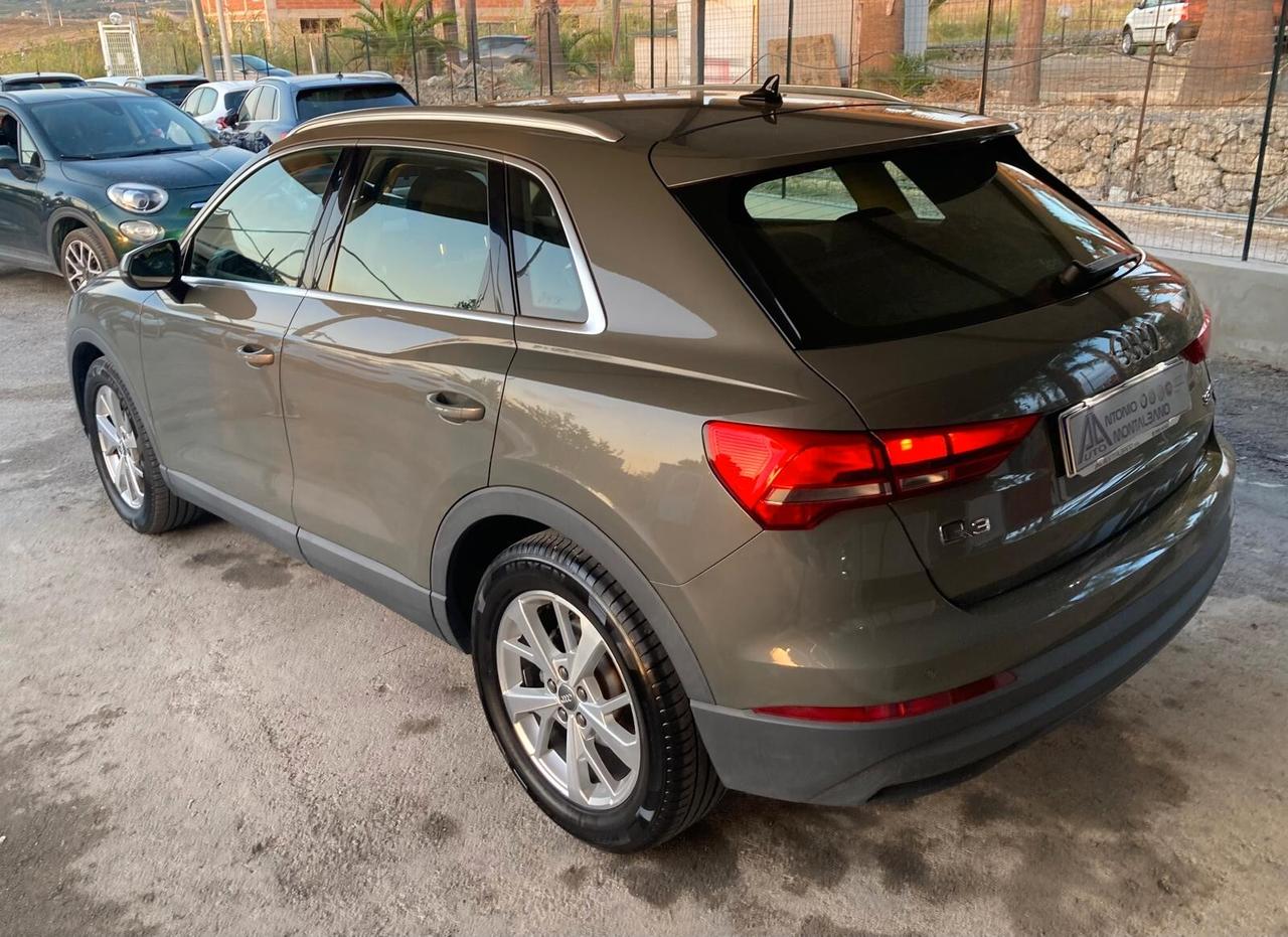 Audi Q3 35 TDI S tronic Business