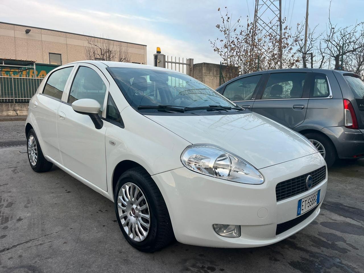 Fiat Grande Punto 1.4 gpl x neopatentati