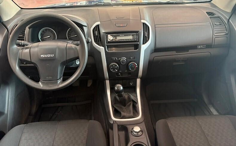 ISUXU D-MAX 4X4 DOPPIA CABINA POSTI 5 Diesel 1.9 CV 163 Km 104.199 garanzia 12 mesi