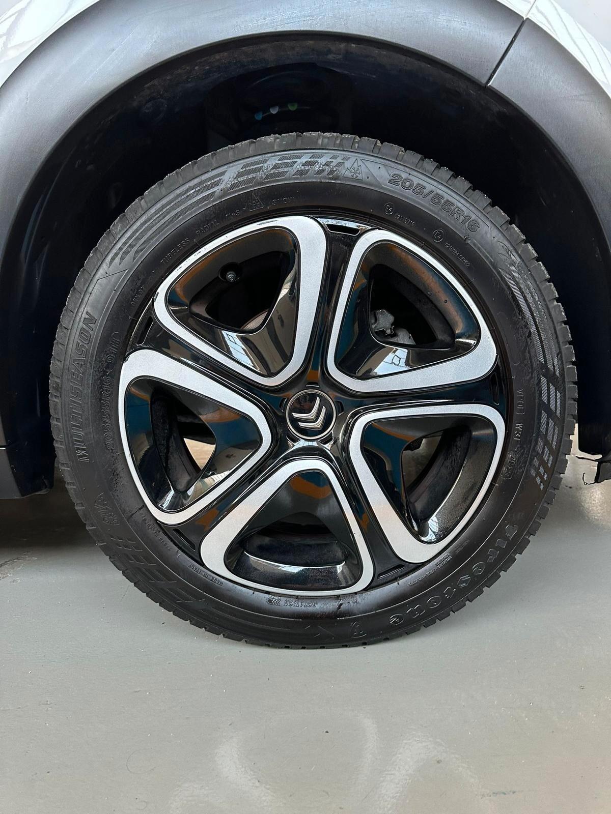 Citroen C3 1.2 Benzina 82Cv PureTech SeS Shine