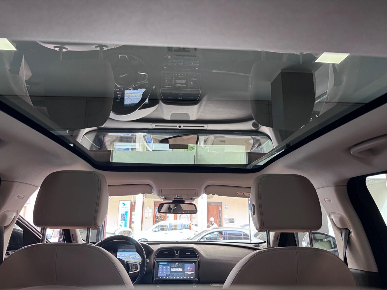 Jaguar F-Pace 2.0 D 180 CV AWD R-Sport Tetto Panoramico